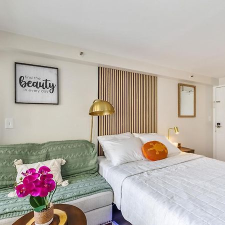 Bright & Cozy Condo Unit With Balcony! Honolulu Eksteriør billede
