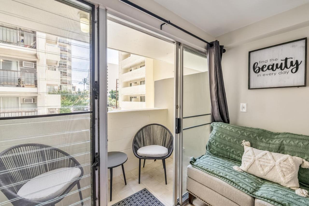 Bright & Cozy Condo Unit With Balcony! Honolulu Eksteriør billede