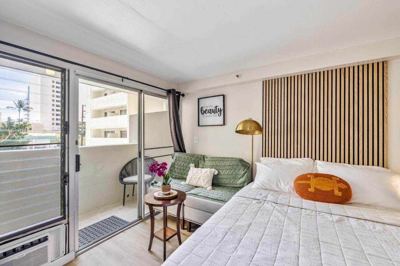 Bright & Cozy Condo Unit With Balcony! Honolulu Eksteriør billede