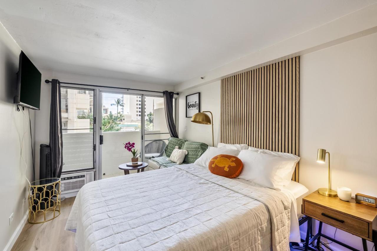 Bright & Cozy Condo Unit With Balcony! Honolulu Eksteriør billede