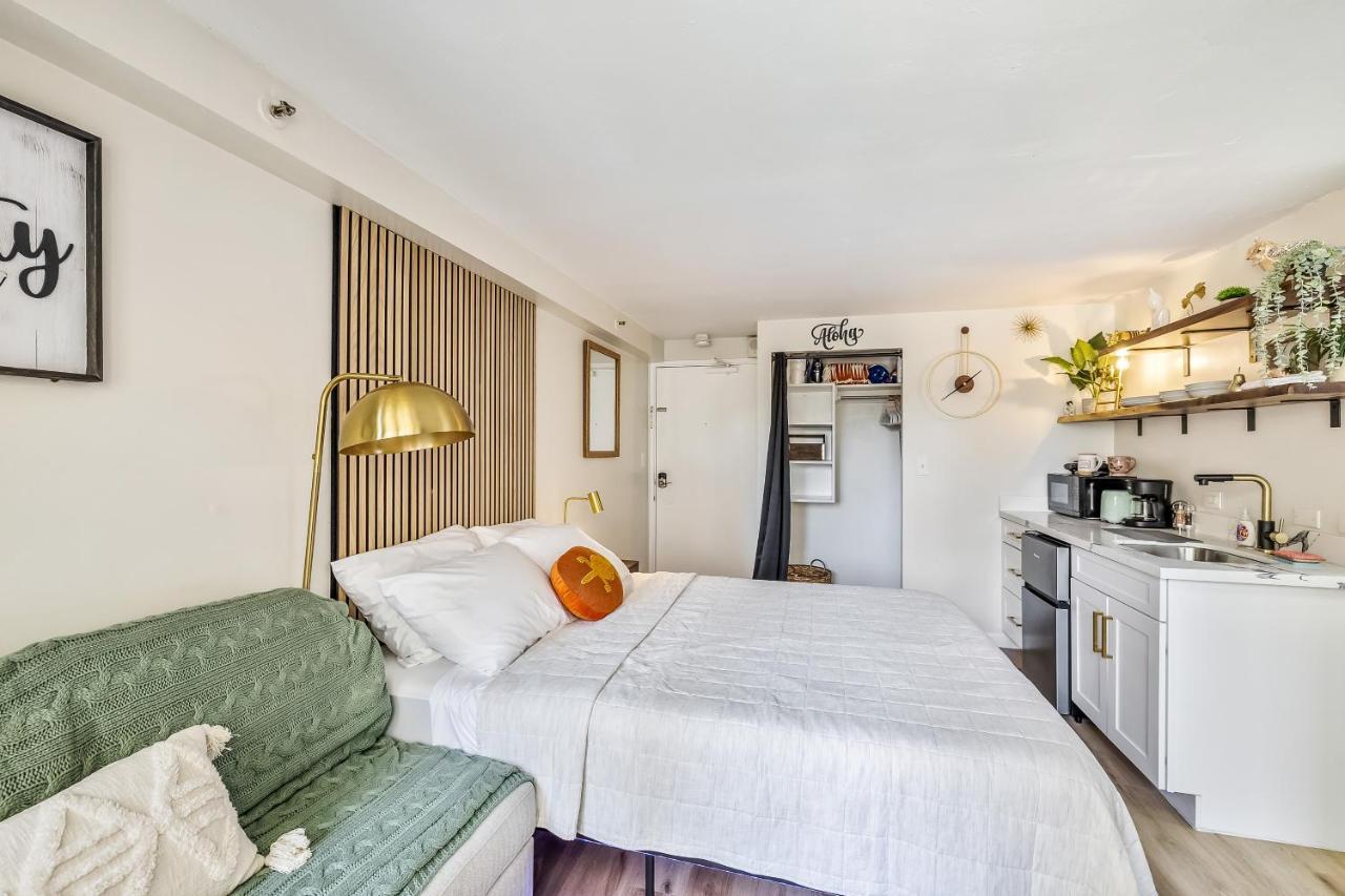 Bright & Cozy Condo Unit With Balcony! Honolulu Eksteriør billede