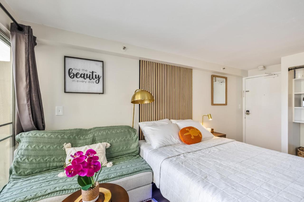 Bright & Cozy Condo Unit With Balcony! Honolulu Eksteriør billede