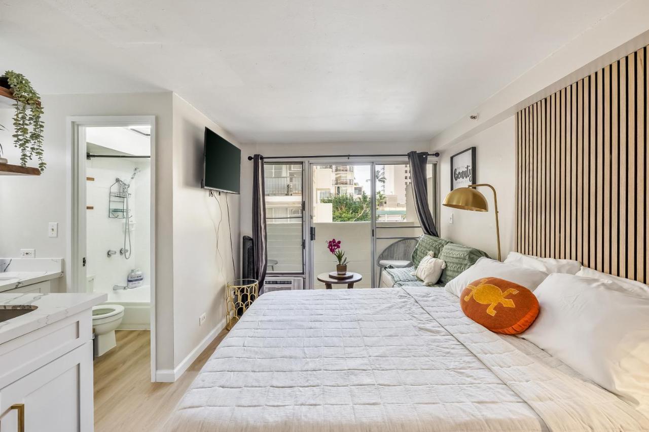 Bright & Cozy Condo Unit With Balcony! Honolulu Eksteriør billede